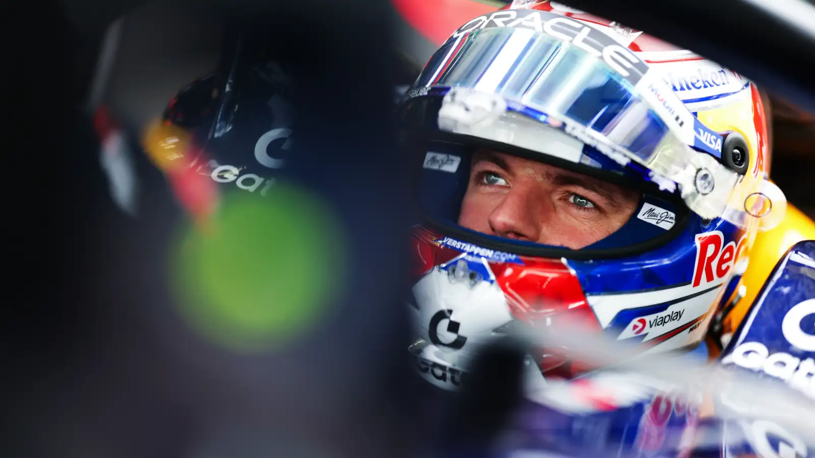 Berita FORMULA 1: Max Verstappen Soroti Ban Pirelli Sensitif di Bahrain 2026