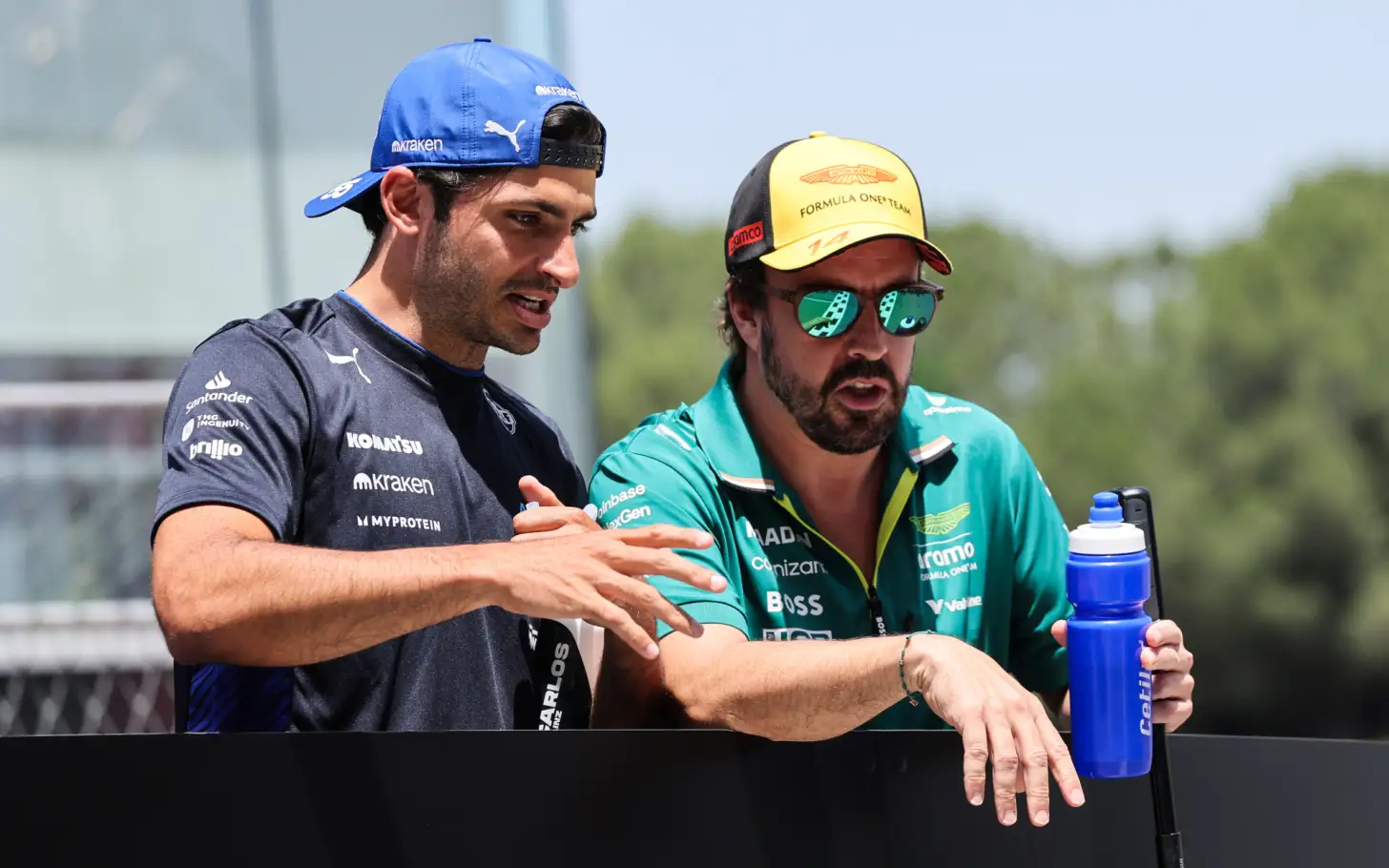 Carlos Sainz Reveals Fernando Alonso Talk Over F1 Struggles