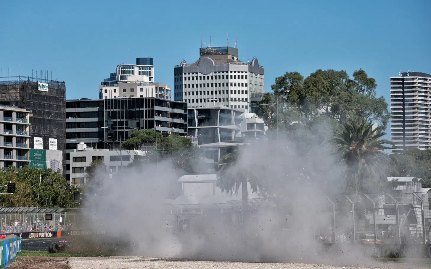 Max Verstappen Rusak Mobil Red Bull di FP2 F1 Australia 2026