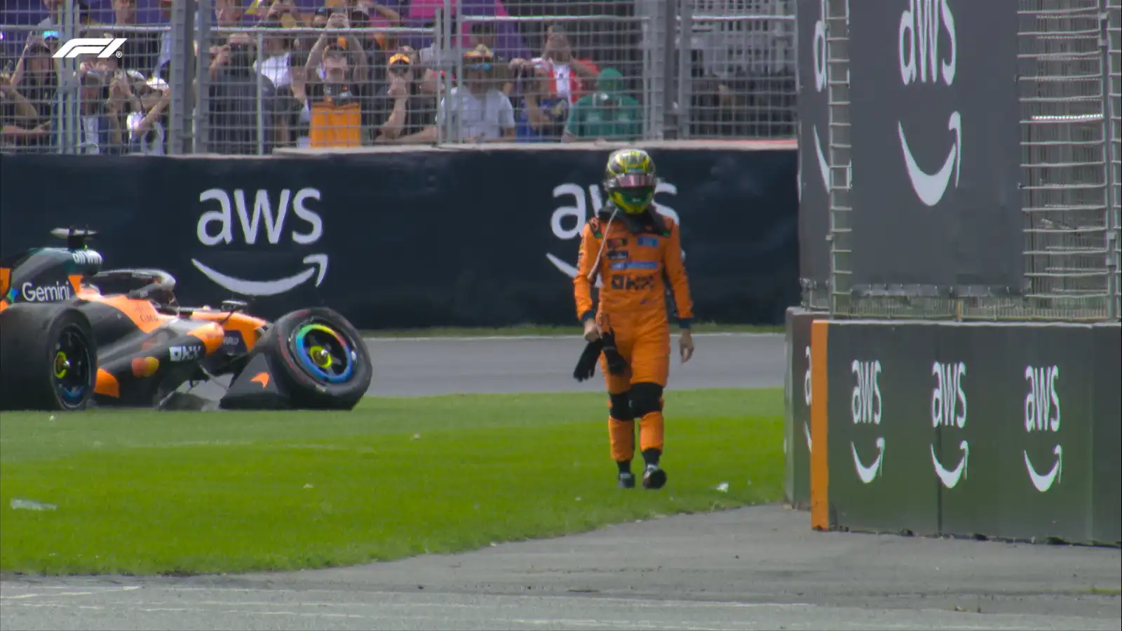 Oscar Piastri Crashes Out Before Start of Australian GP 2026
