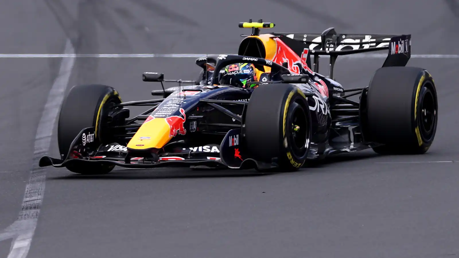 Red Bull Ungkap Kesalahan Fatal Verstappen dan Hadjar