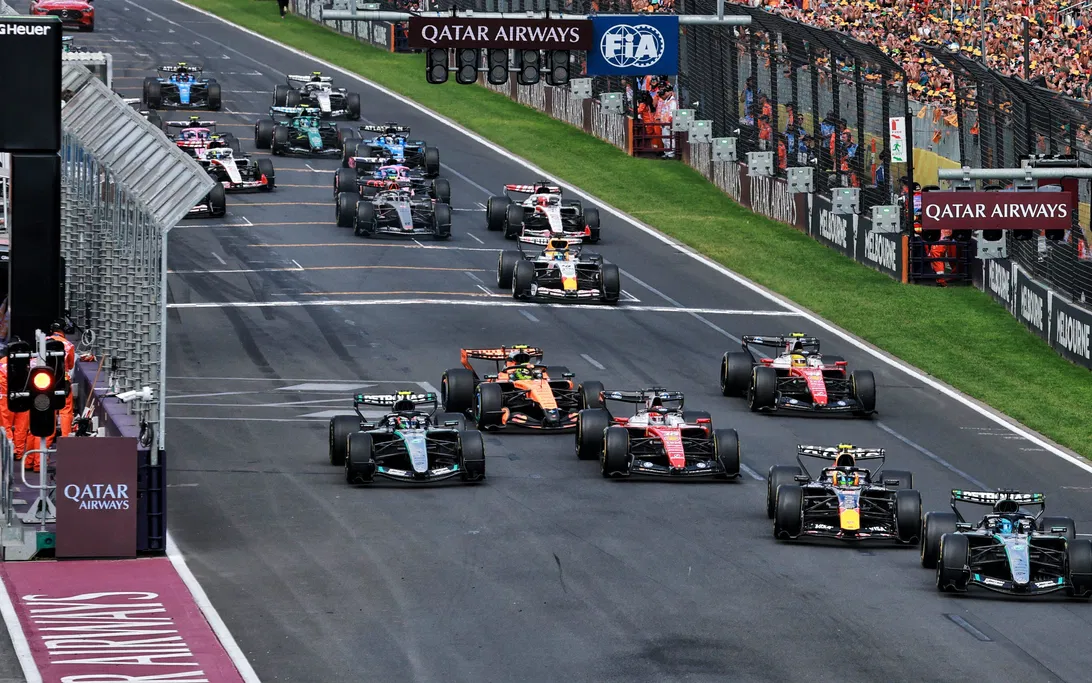 Carlos Sainz Warns F1 of Major Crash Risk After Melbourne Scare