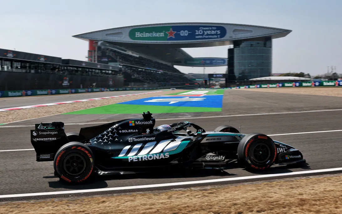 George Russell Rebut Sprint Pole GP China 2026 untuk Mercedes