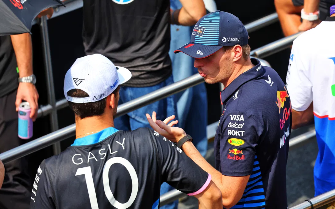 Max Verstappen Frustrasi, Red Bull Minta Maaf di China