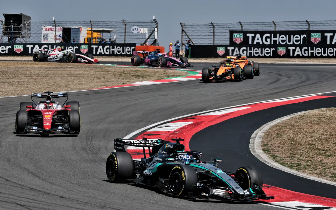 Hasil Sprint Race F1 China 2026: George Russell Menang