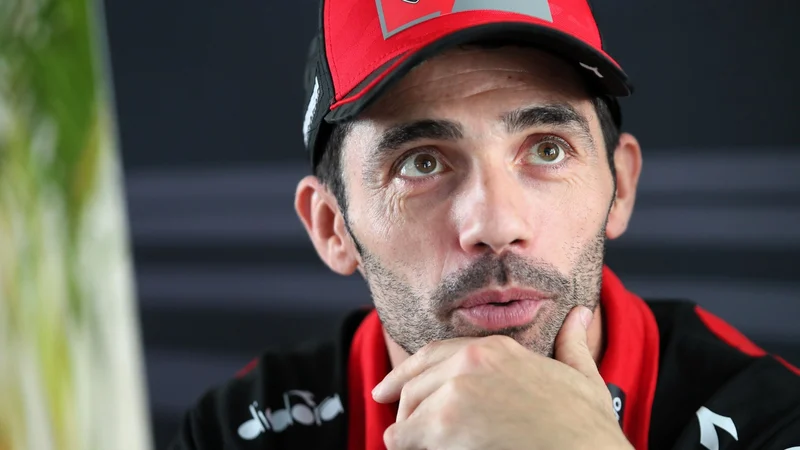 Michele Pirro Uji Ducati GP27 850cc di Misano, Sinyal Besar 2027