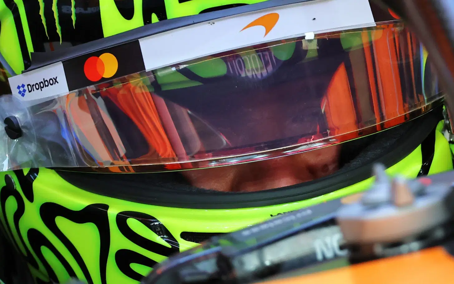 Berita FORMULA 1: Lando Norris Sees Mercedes Fight Aiding McLaren 2026 Title Bid