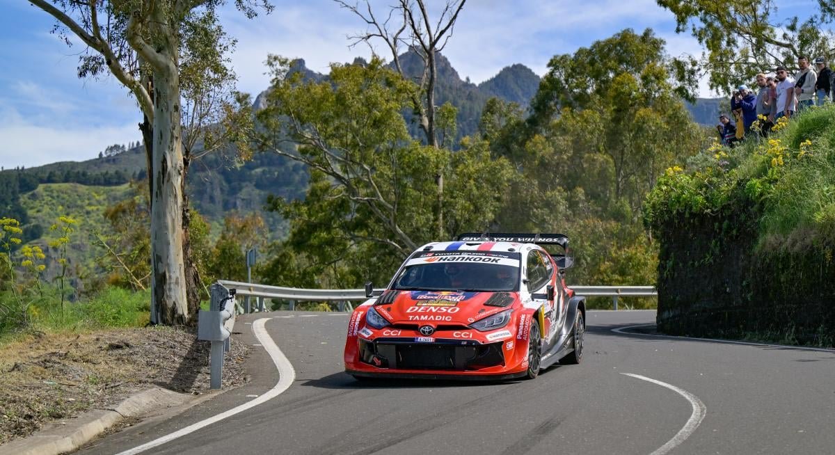 Oliver Solberg Rebut SS11, Ogier Masih Pimpin Reli