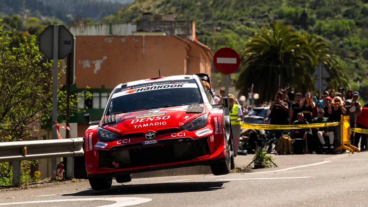 Takamoto Katsuta Lakukan Kesalahan Aneh di Canary 2026