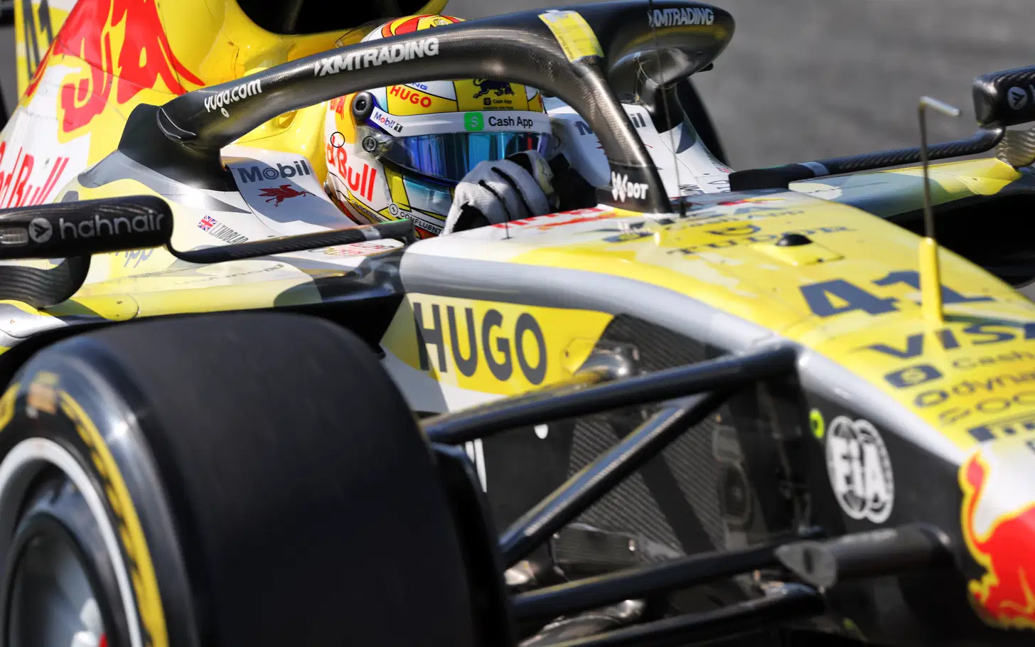 Arvid Lindblad Start Pitlane, Apa Kesalahan Tim?