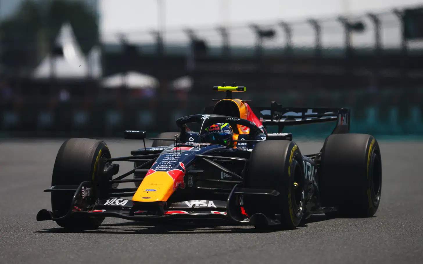 Red Bull Akui Kesalahan Usai Hadjar Didiskualifikasi