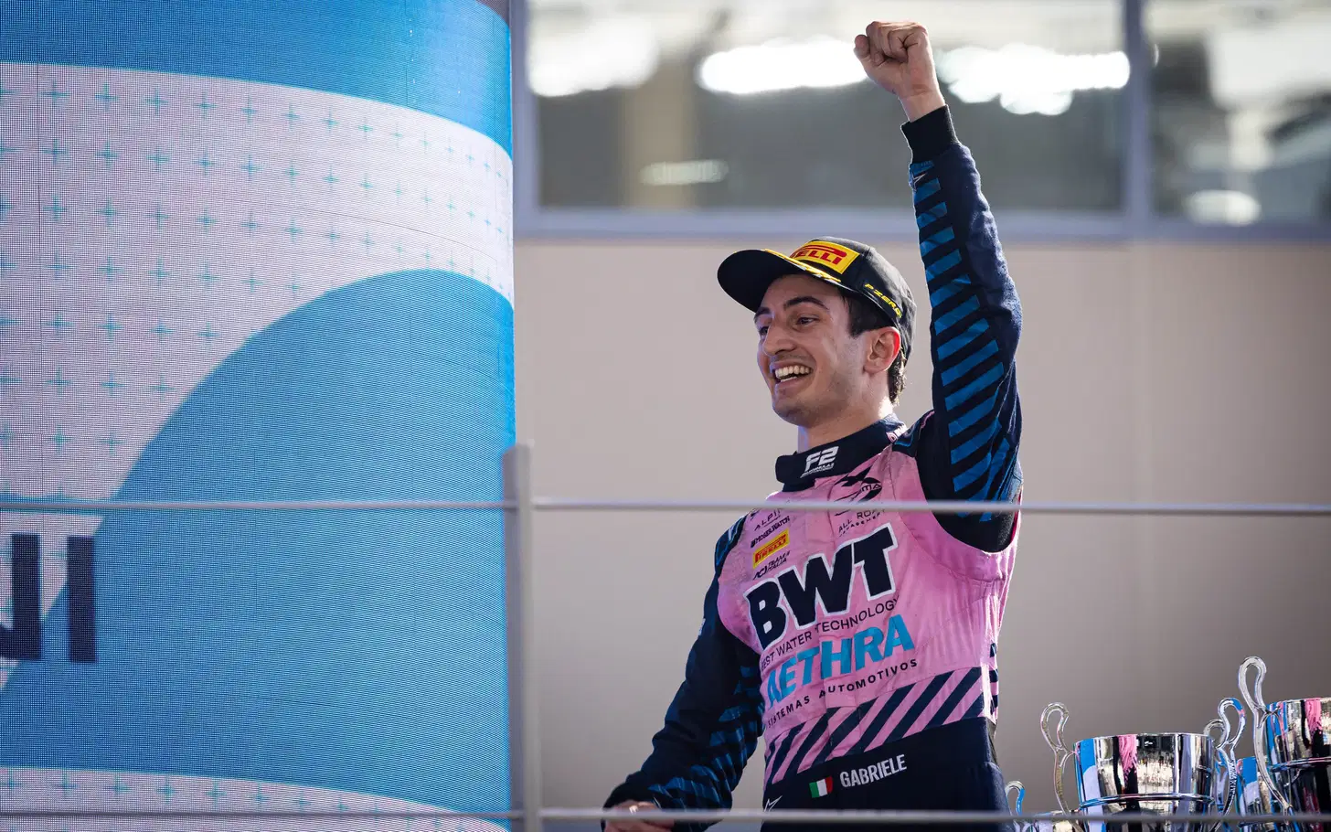 Gabriele Mini Menang di F2 Miami 2026 Penuh Chaos