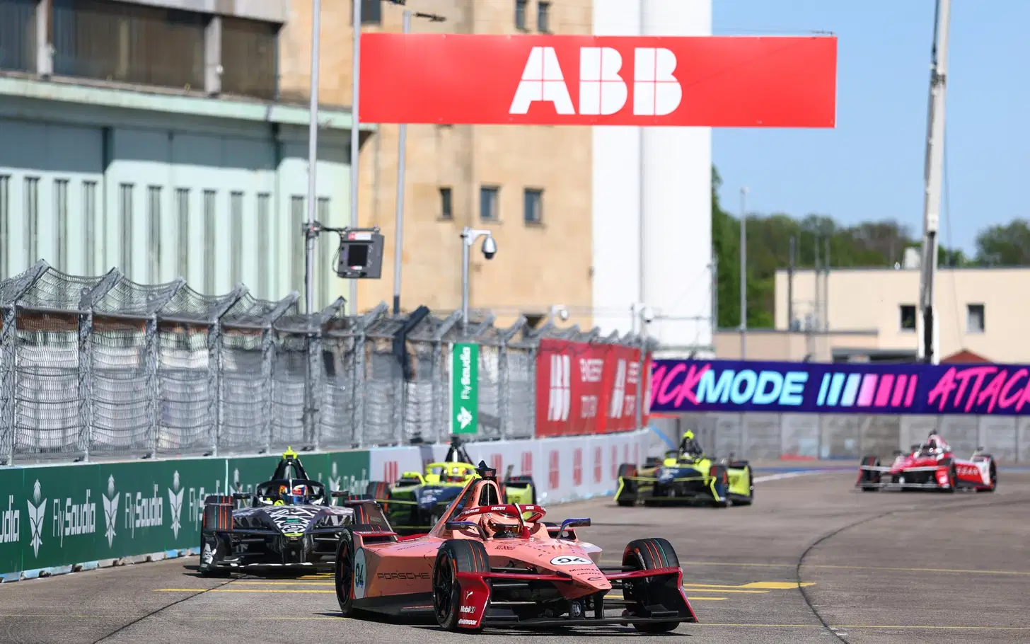Pascal Wehrlein Leads FE Standings Berlin 2026