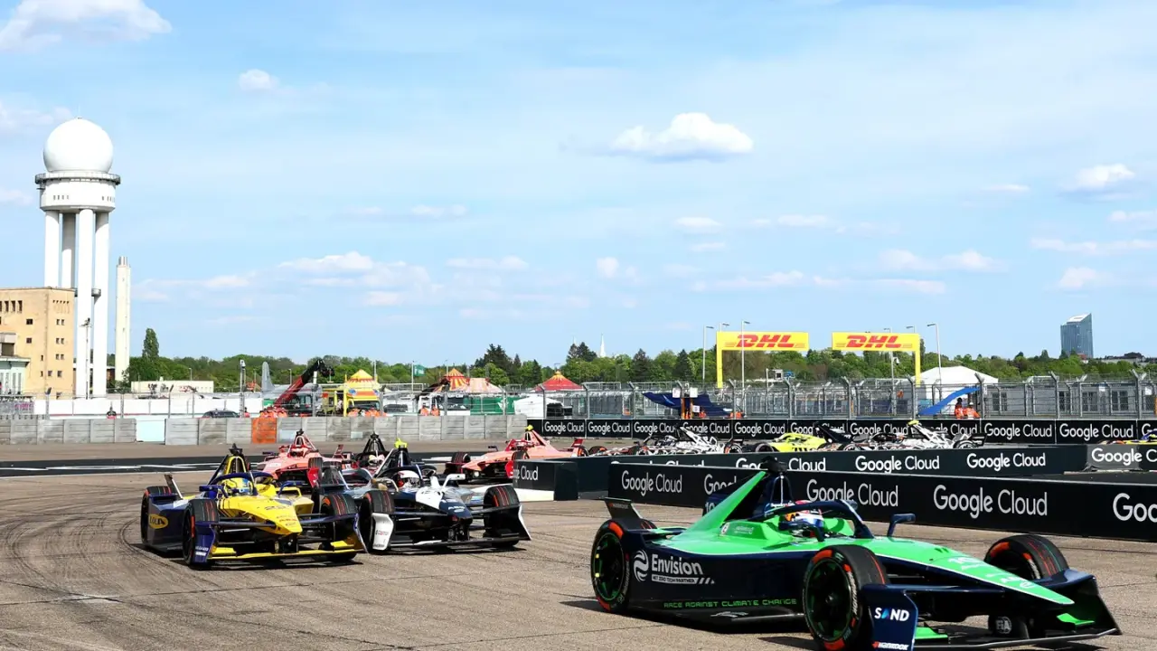 Pascal Wehrlein Rebut Klasemen usai Berlin 2026