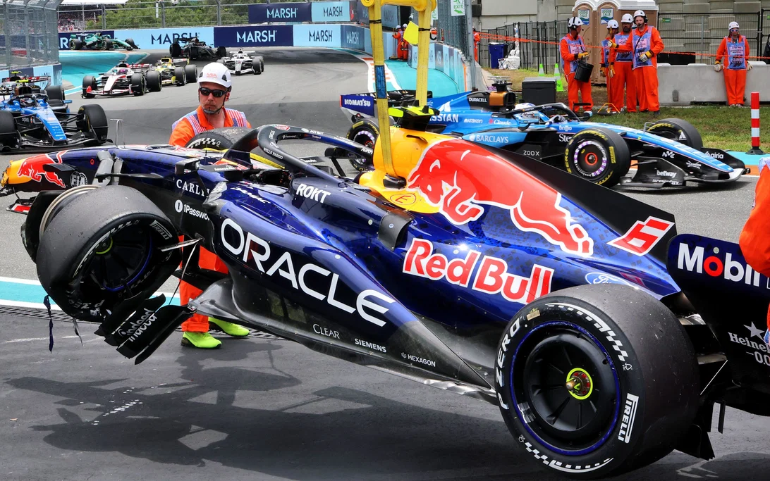 Isack Hadjar Frustrasi Usai Crash Miami 2026
