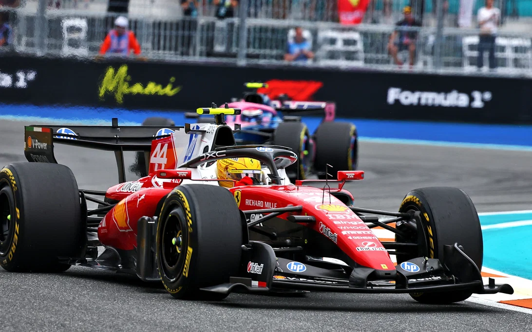 Hamilton Ubah Pendekatan Ferrari Usai Miami