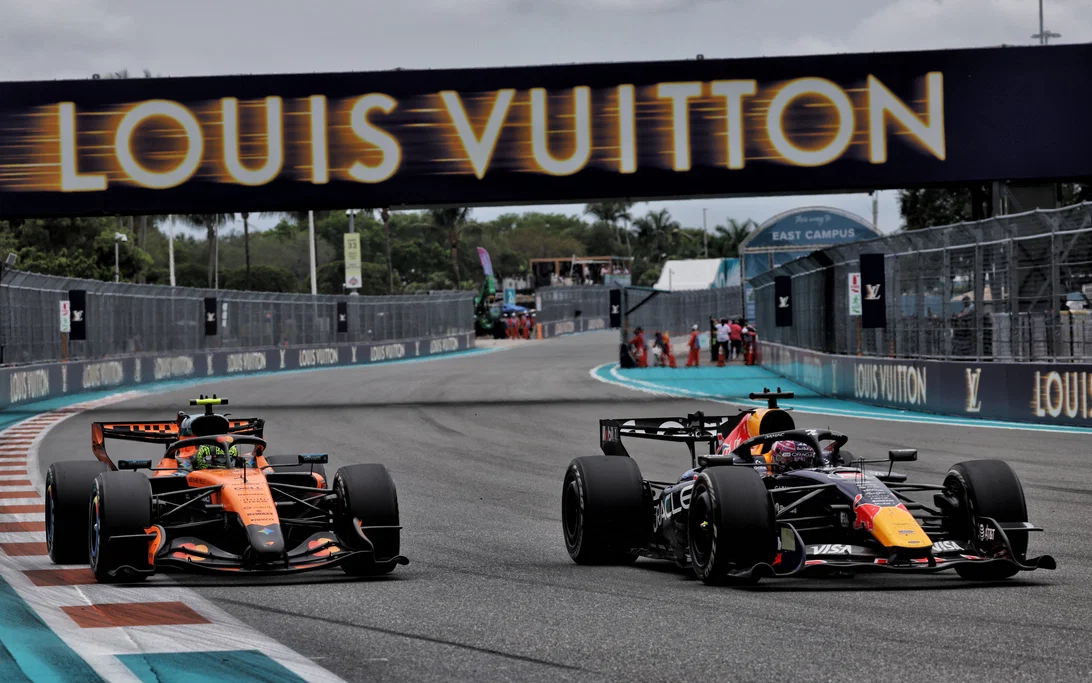 McLaren Curigai Inovasi Sidepod Red Bull Miami