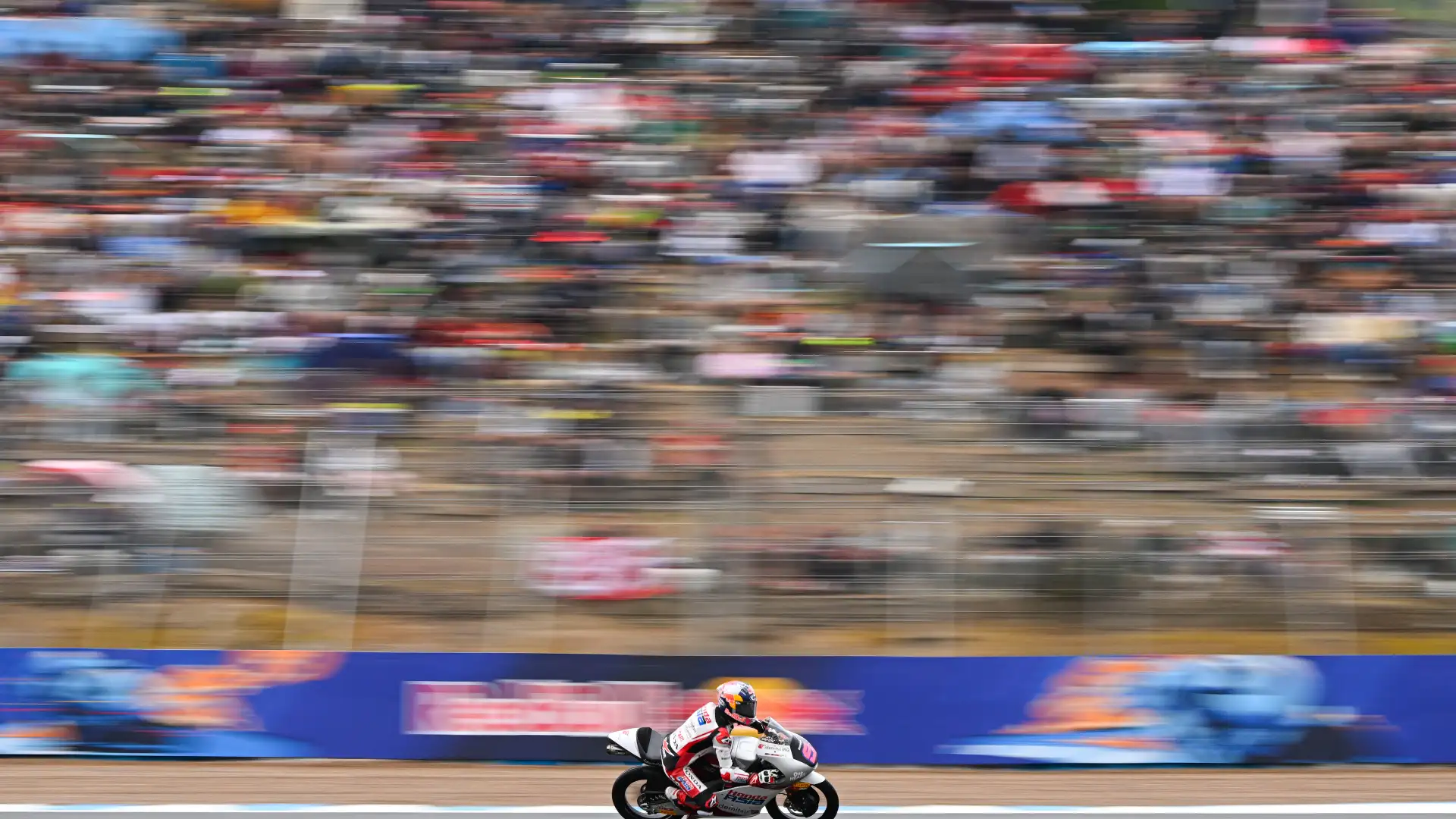 Veda Ega Mulai Ancam Peta Persaingan Moto3