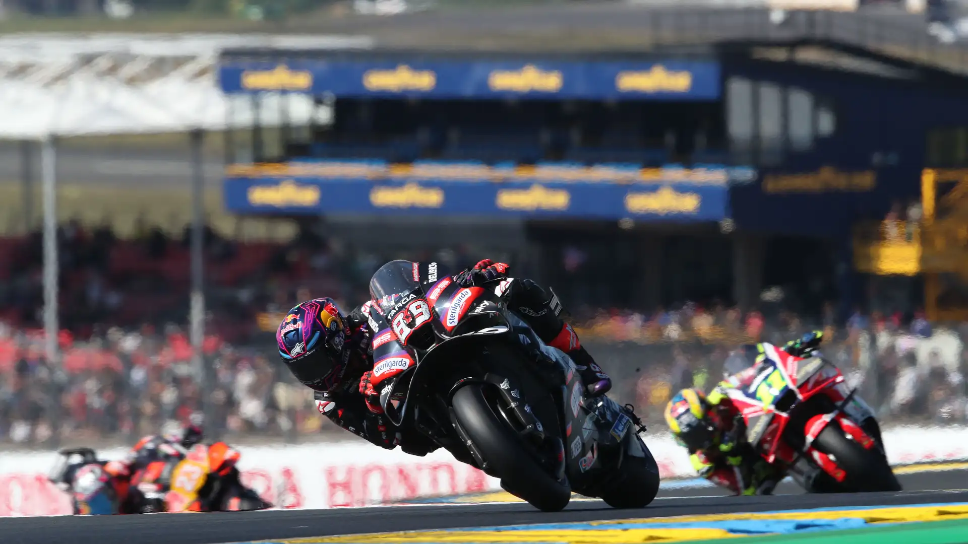 Jorge Martin Menang Sprint Le Mans 2026