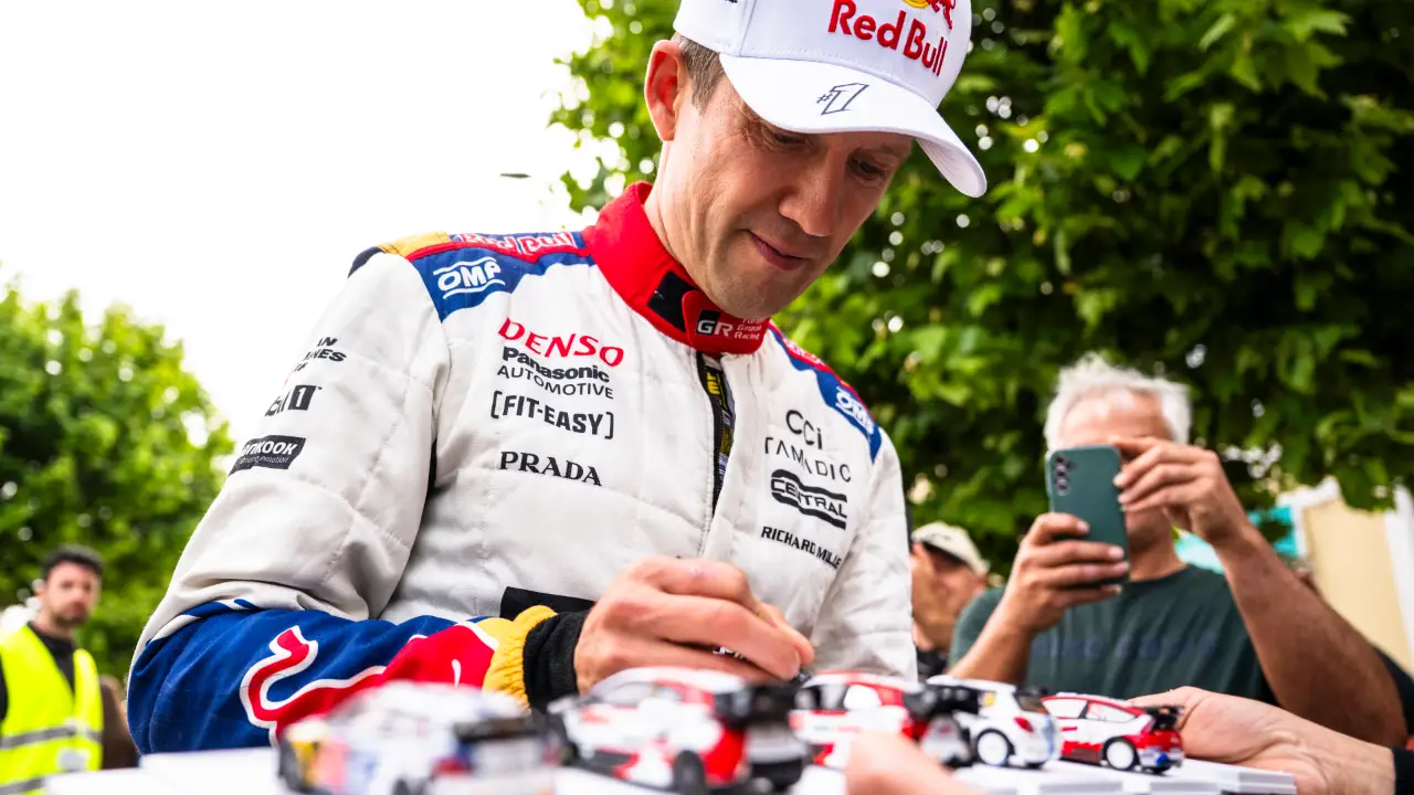 Sebastien Ogier Bangkit, Thierry Neuville Mulai Menyerah di Portugal