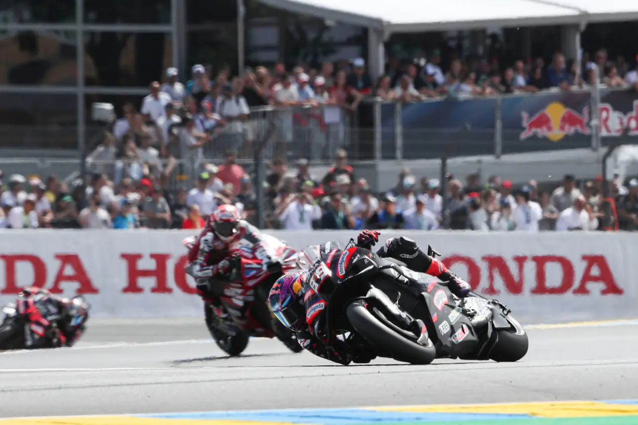 Hasil MotoGP Prancis 2026: Jorge Martin Menang, Ducati Berantakan di Le Mans