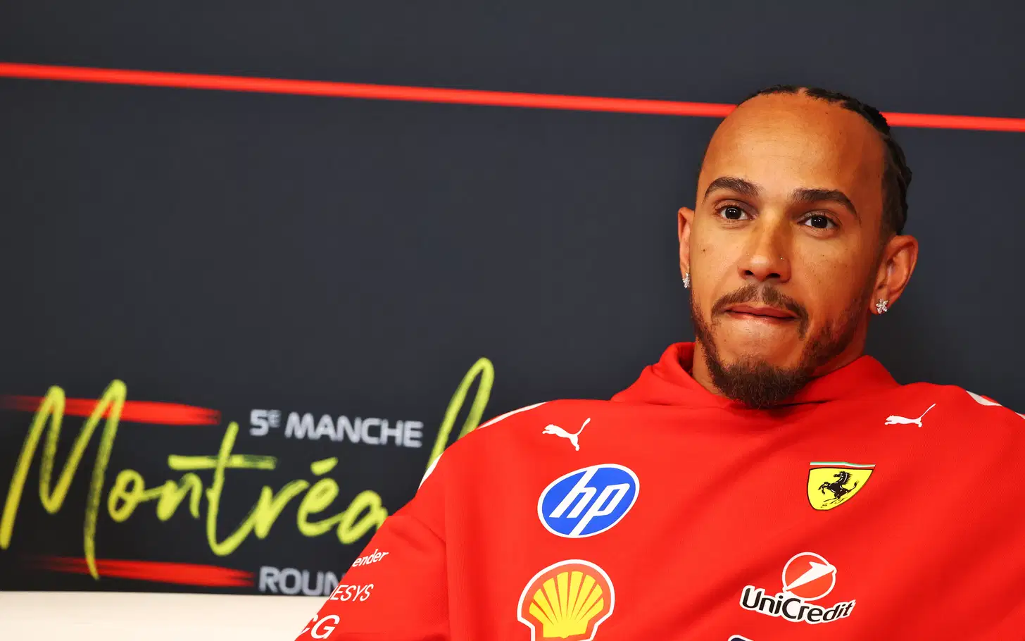 "Ada yang Mencoba Pensiunkan Saya," Lewis Hamilton Beri Peringatan Keras Bagi Para Kritikus!