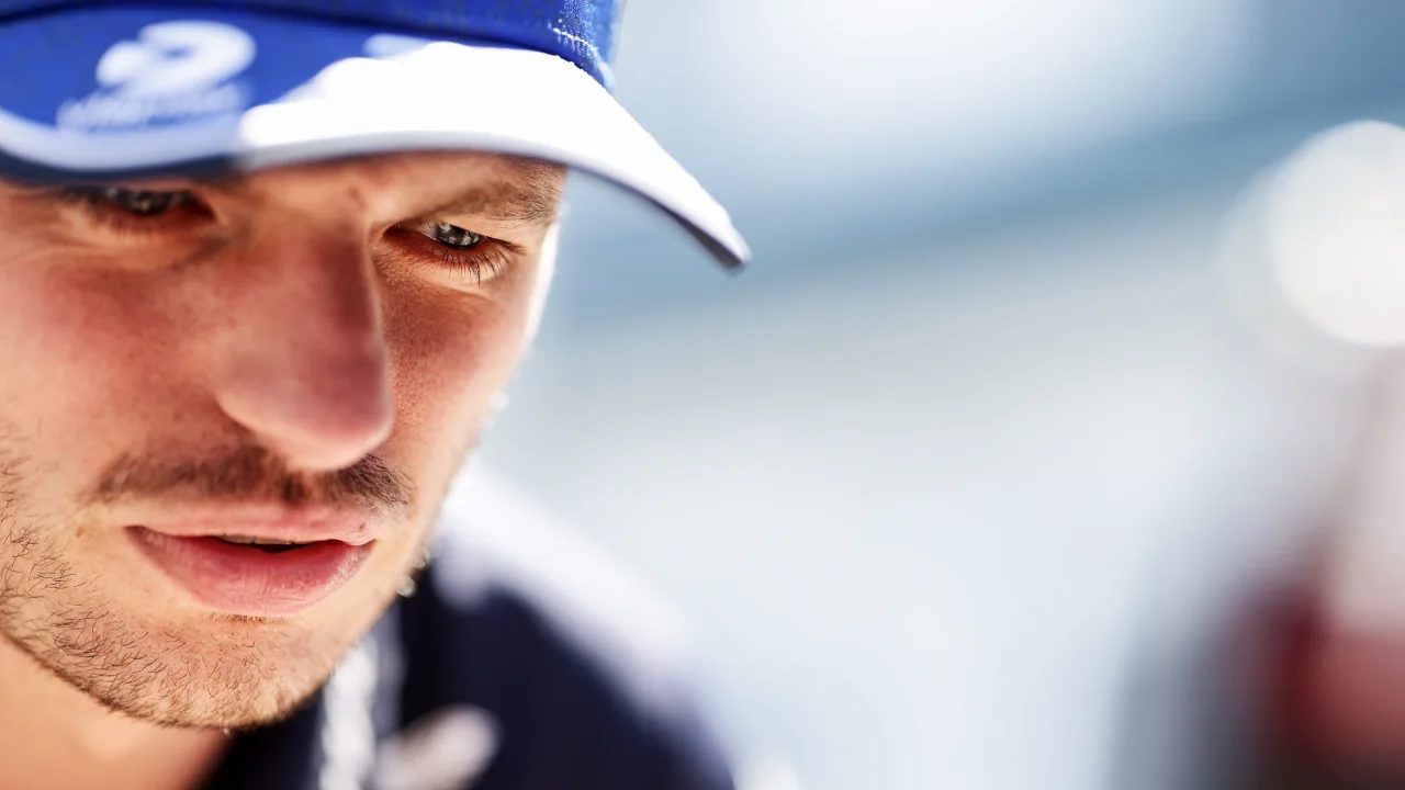 Max Verstappen Tolak Kontrak Baru di Tengah Eskalasi Politik Mercedes