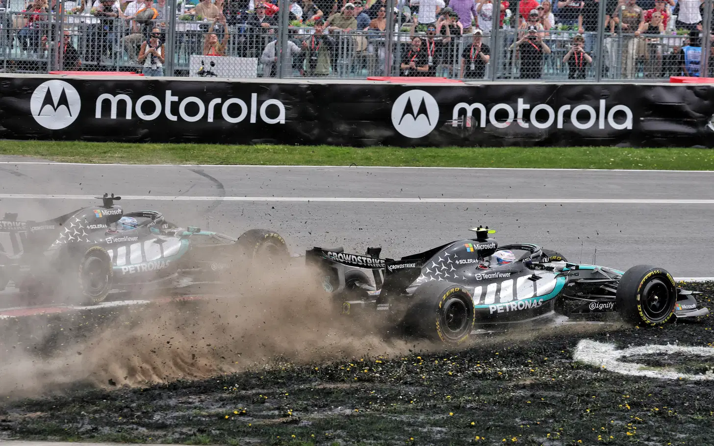 Media Dunia Soroti Duel Russell-Antonelli dan Krisis Baru Mercedes