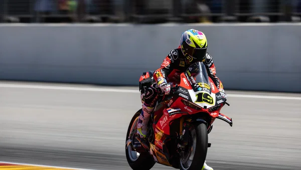 Paksa 32 Lap Usai Operasi, Kaki Bautista Mati Rasa!