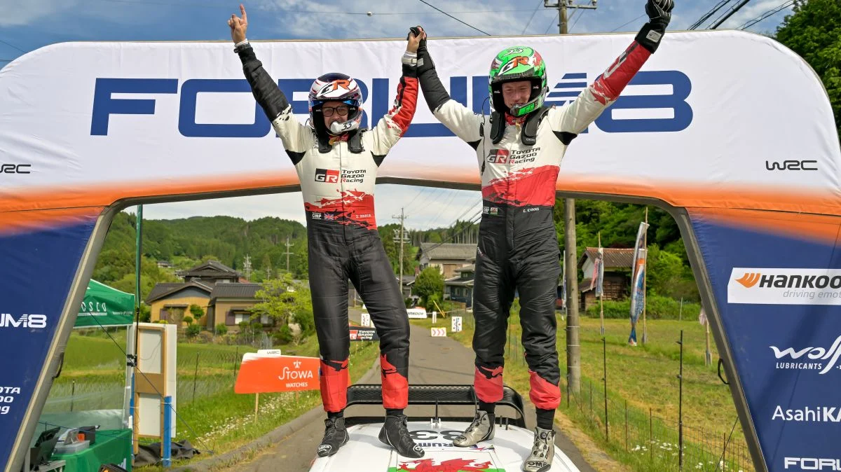 Evans Menangi Rally Japan, Posisi Jalan Jumat Jadi Kunci