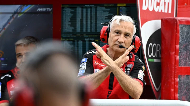 Davide Tardozzi Sebut Awal MotoGP 2026 Jadi Mimpi Buruk Ducati