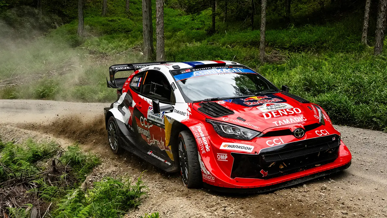 Ogier Closes Further on Neuville After SS9