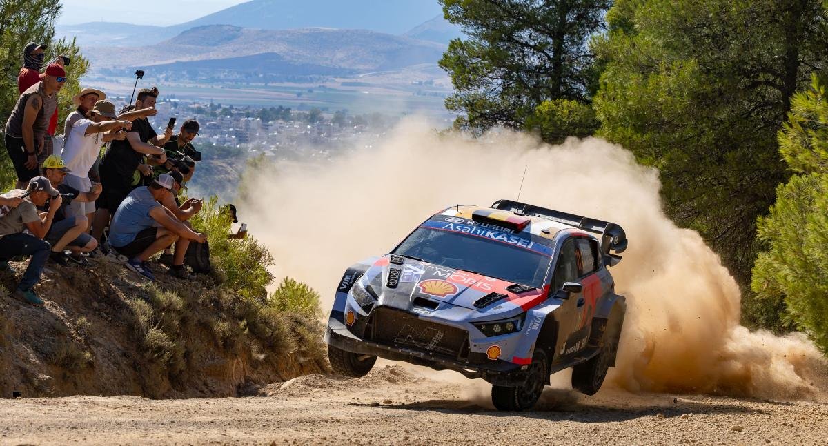 Neuville Responds as Ogier Pressure Builds in Greece