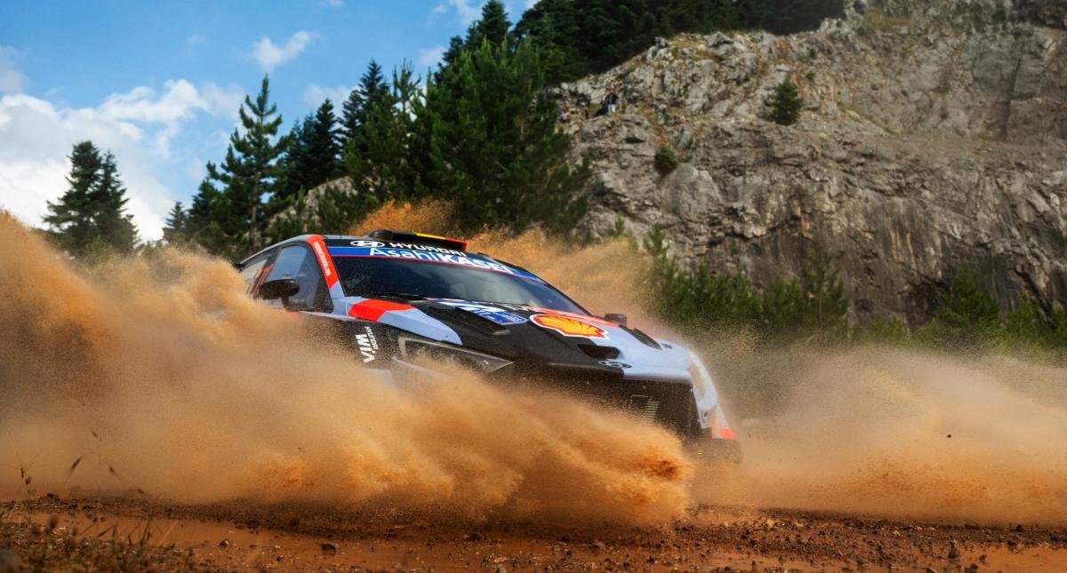 Neuville Bertahan di SS13 WRC Yunani 2026 Meski Mobil Bermasalah