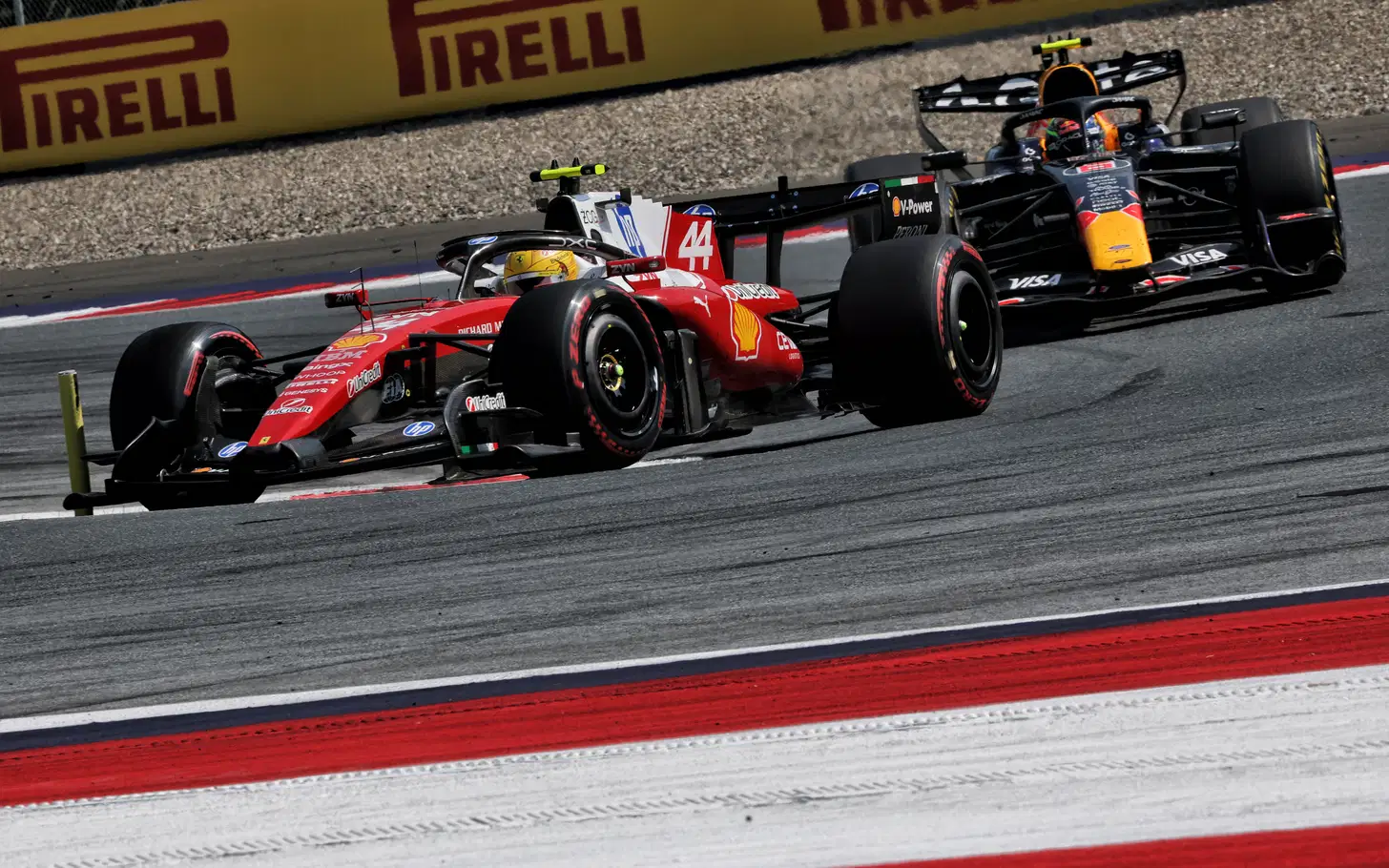Lewis Hamilton Waspadai Kebangkitan Red Bull Usai Upgrade
