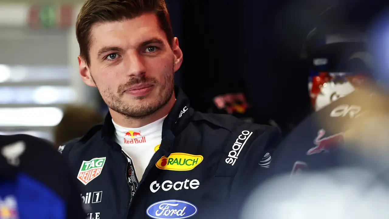 George Russell Dinilai Pilihan Logis Red Bull jika Max Verstappen Pergi