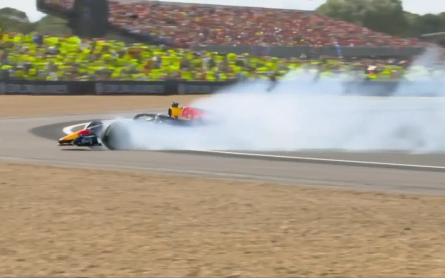 Max Verstappen Crash, GP Inggris Masuk Safety Car