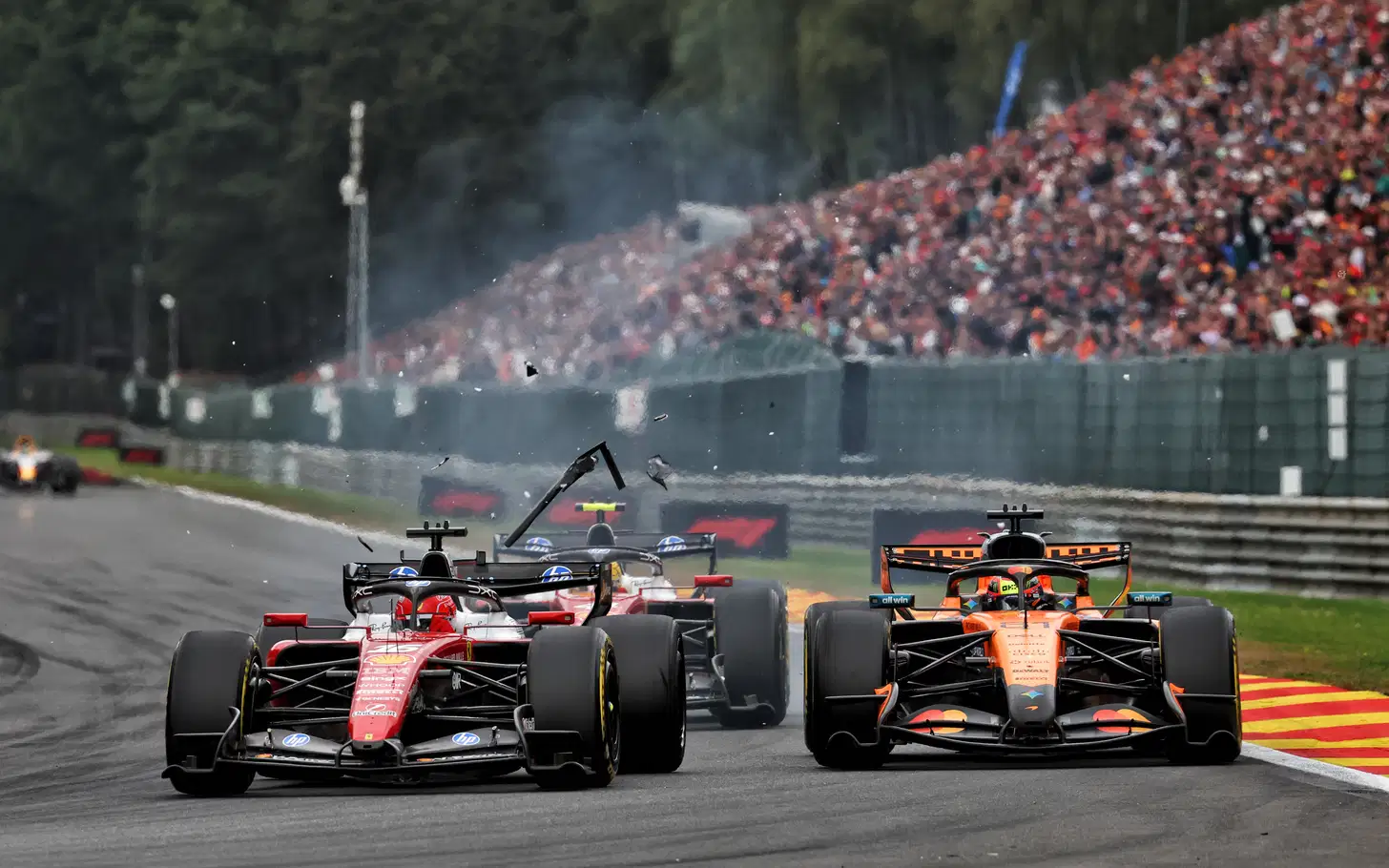 Oscar Piastri Soroti Manuver Charles Leclerc di Belgia