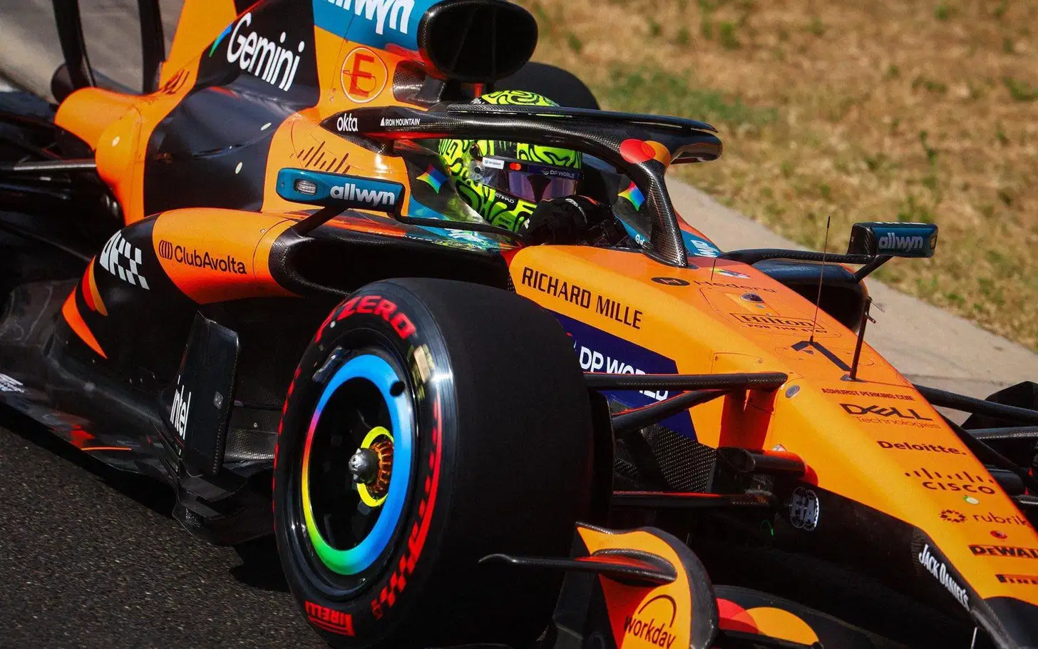 Lando Norris Takes 2026 Hungarian F1 Pole From Lewis Hamilton