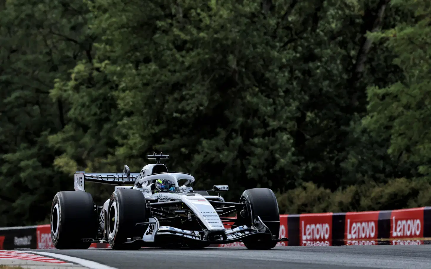 Sergio Perez Start dari Pit Lane di F1 Hungaria 2026
