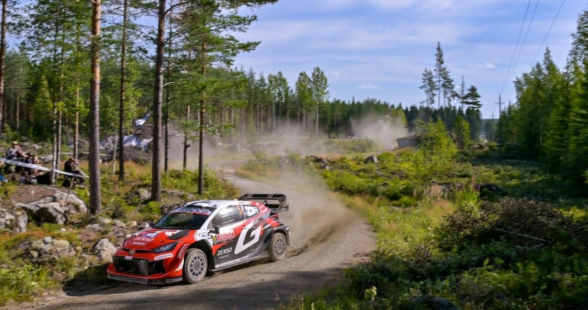 Sami Pajari Menang SS13 WRC Finlandia 2026 di Västilä, Tekanan ke Sebastien Ogier Meningkat