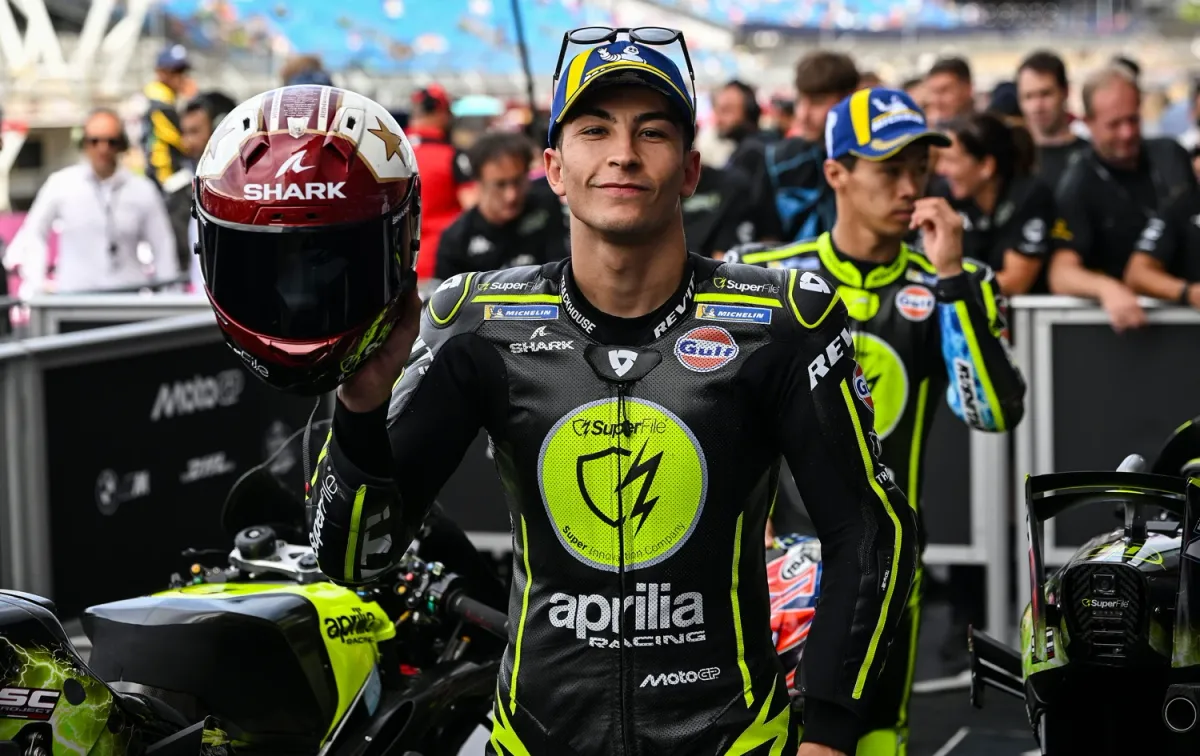 Raul Fernandez Menangi MotoGP Inggris 2026, Aprilia Podium Bersih