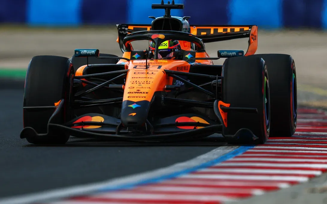Piastri Bela Simulator F1: Beda Generasi dengan Hamilton