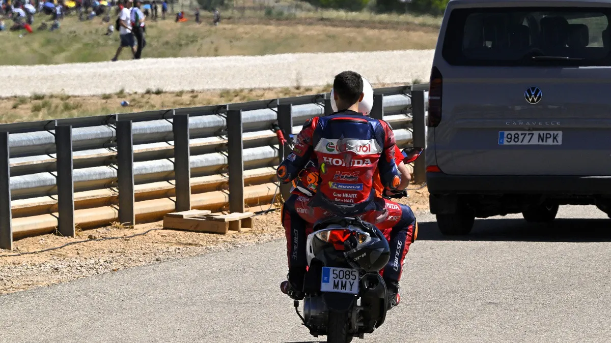 Insiden Lap Pertama MotoGP Aragon: 'Kekacauan Besar' Guncang Sprint