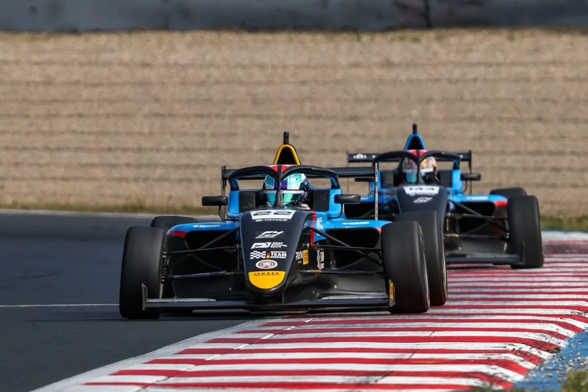 Weiss's Most Hat-Trick Puts Him on Top of F4 CEZ Standings