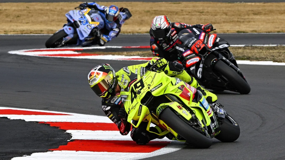 DIGGIA: Mode Bertahan di Sprint, Aprilia Lebih Baik dari Ducati