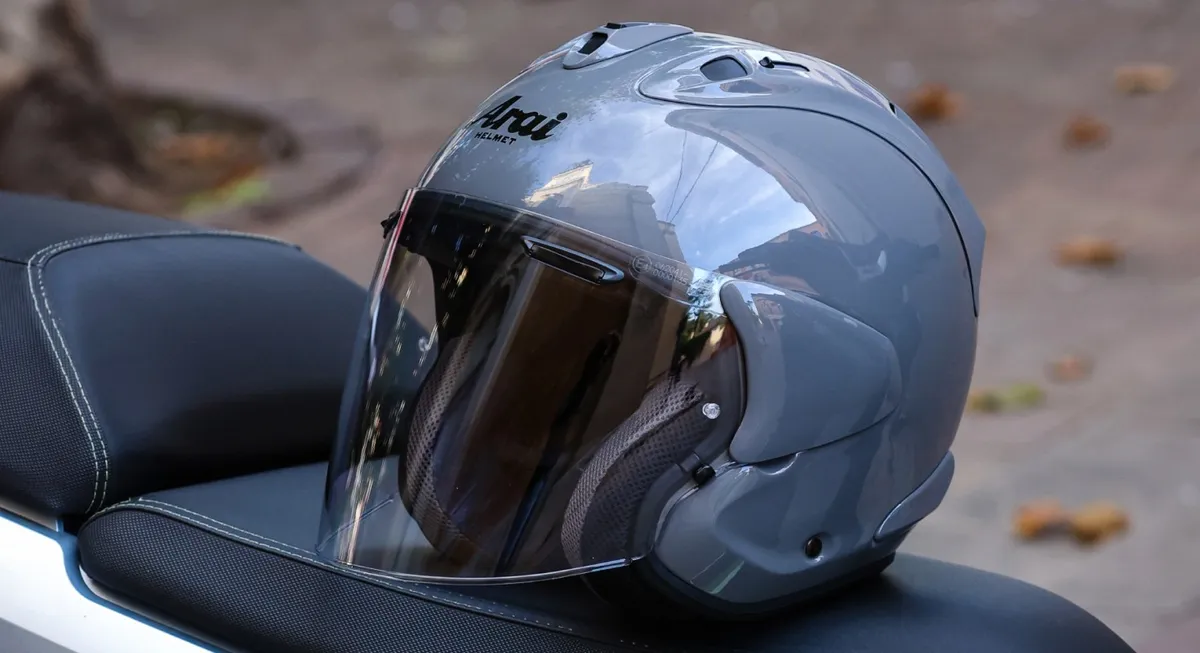 Arai SZ-R EVO: The Cult Open-Face Helmet Arai Keeps Perfecting
