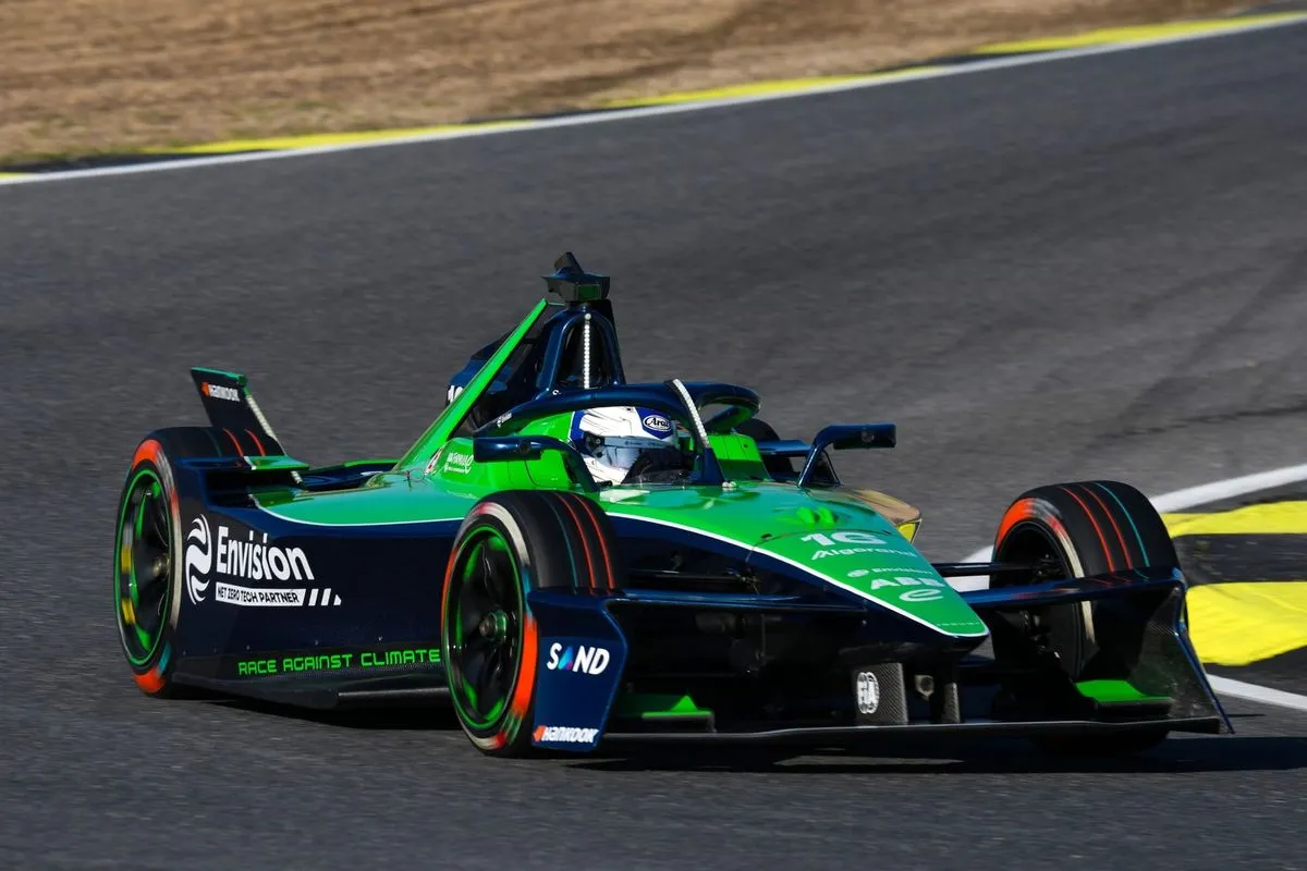 Zak O'Sullivan Jadi Pembalap Termuda Formula E Musim Depan