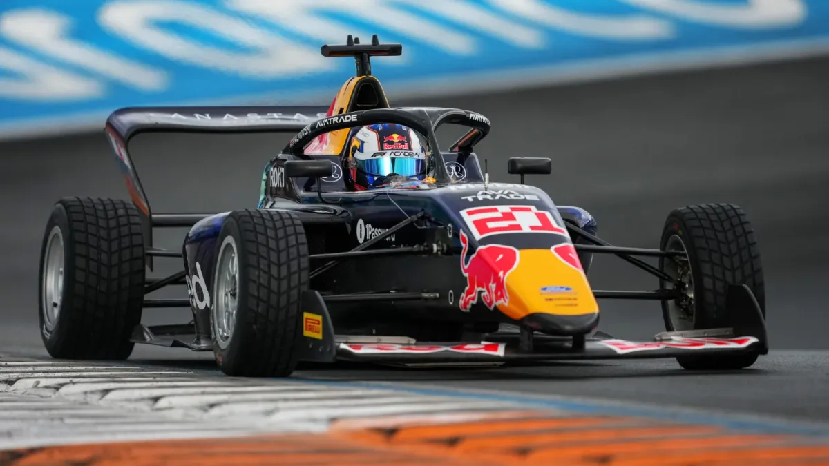 Westcott Menang di Reverse Grid F1 Academy Belanda, Palmowski Gagal Start