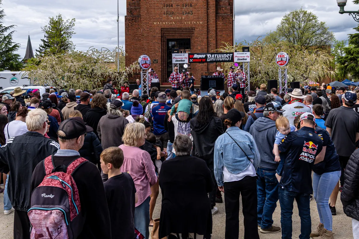 Dana Festival Bathurst Berbasis Peter Brock Resmi Disetujui